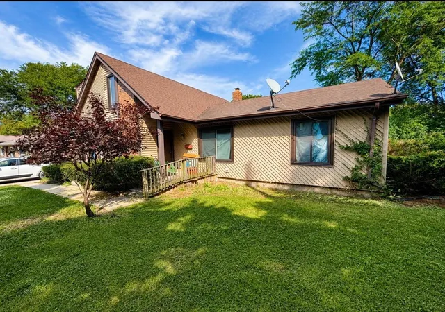 Photo 1 of Multi family home for sale at 1923 N Jackson St, Waukegan, IL 60087 | MLS# 12751037 | Listing updated on 2026-09-30