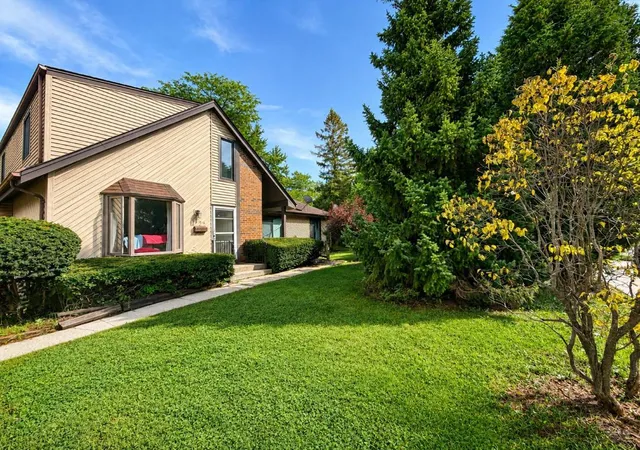 Photo 2 of Multi family home for sale at 1923 N Jackson St, Waukegan, IL 60087 | MLS# 12751037 | Listing updated on 2026-09-30