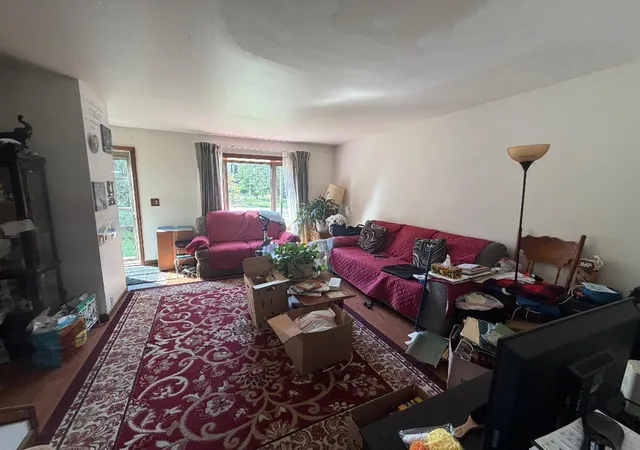Photo 3 of House for sale at 1923 N Jackson St, Waukegan, IL 60087 | MLS# 12751037 | Listing updated on 2026-09-30