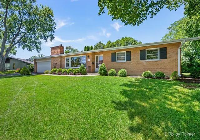 Photo 1 of Single family home for sale at 824 Skyline Dr, Barrington, IL 60010 | MLS# 12751058 | Listing updated on 2026-09-11