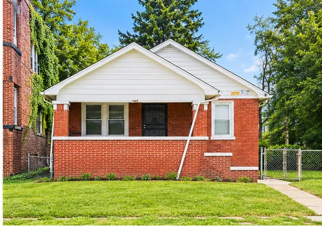 Photo 1 of Single family home for sale at 285 E 148th Place, Harvey, IL 60426 | MLS# 12751096 | Listing updated on 2026-09-11