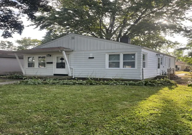 Photo 2 of Single family home for sale at 16872 Shea Ave, Hazel Crest, IL 60429 | MLS# 12751235 | Listing updated on 2026-10-02