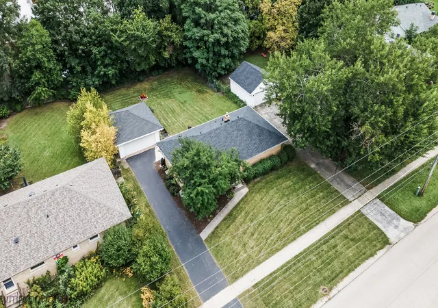 Photo 3 of Single family home for sale at 335 S Slusser St, Grayslake, IL 60030 | MLS# 12751249 | Listing updated on 2026-10-07