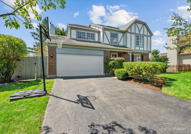 Photo 1 of Single family home for sale at 344 Yorkshire Dr, Mundelein, IL 60060 | MLS# 12751296 | Listing updated on 2026-10-07