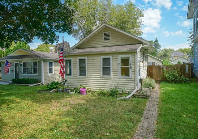 Photo 1 of Sale Pending at 710 Glidden Ave, De Kalb, IL 60115 | MLS# 12751531 | Listing updated on 2026-10-06