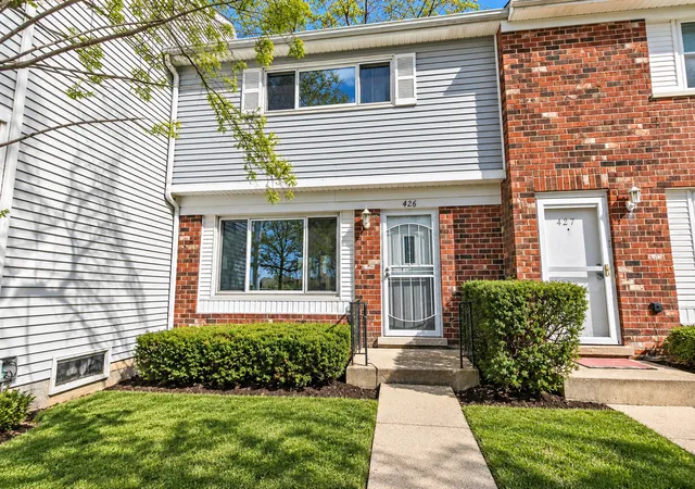Townhouse for sale at 426 Greentree Ln, Bolingbrook, IL 60440 | MLS# 12751567