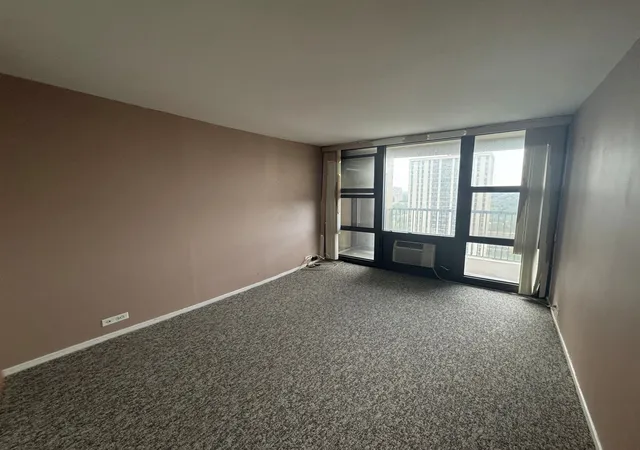 Photo 4 of Condo for sale at 2605 S Indiana Ave #1507, Chicago, IL 60616 | MLS# 12751636 | Listing updated on 2026-09-10