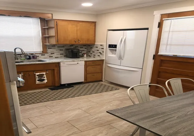 Listing Photo 4 - Condo for sale in building located at 5631 N Parkside Ave, Chicago, IL 60646