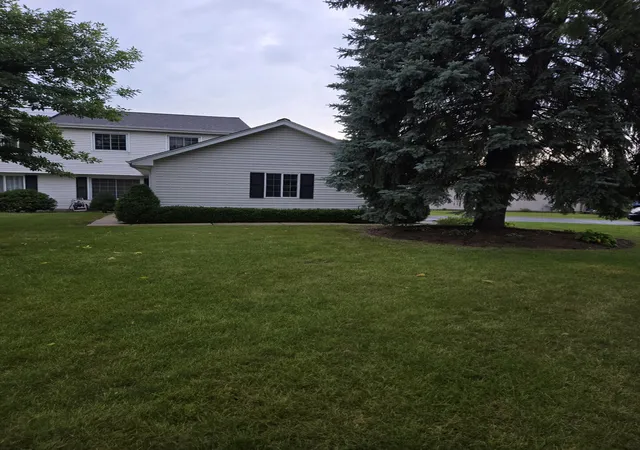 Photo 1 of Multi family home for sale at 3013 Dorothy Dr, Aurora, IL 60504 | MLS# 12751695 | Listing updated on 2026-10-01