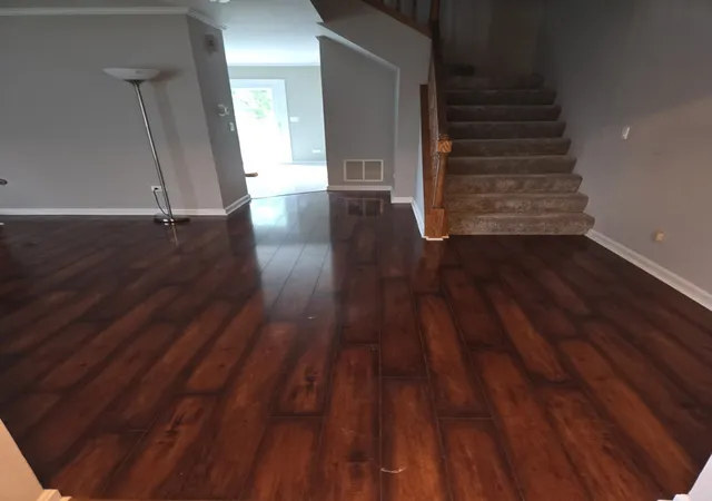 Photo 3 of House for sale at 3013 Dorothy Dr, Aurora, IL 60504 | MLS# 12751695 | Listing updated on 2026-10-01