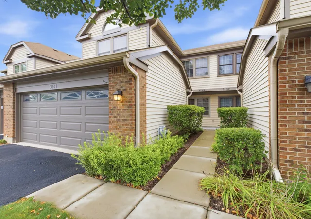 Photo 3 of Townhouse for sale at 3141 N Daniels Ct, Arlington Heights, IL 60004 | MLS# 12751752 | Listing updated on 2026-09-14