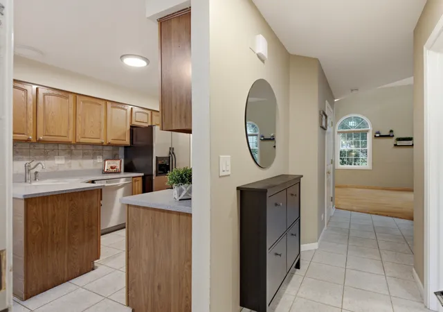 Photo 3 of Townhouse for sale at 3141 N Daniels Ct, Arlington Heights, IL 60004 | MLS# 12751752 | Listing updated on 2026-09-14