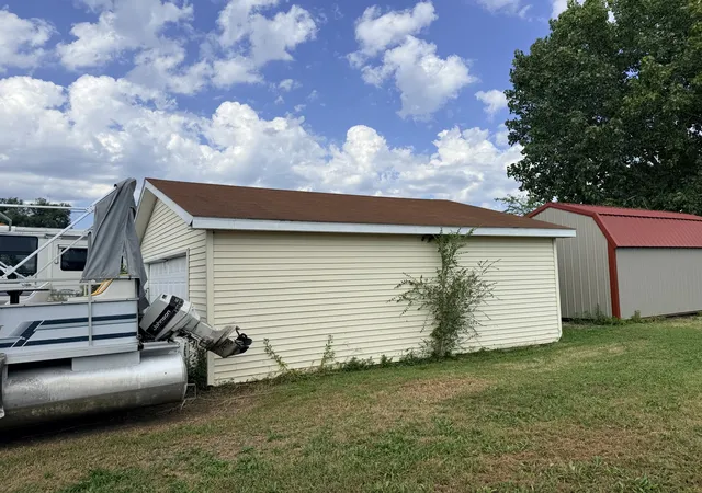 Photo 2 of Sale Pending at 304 N 7th Avenue, Hoopeston, IL 60942 | MLS# 12751868 | Listing updated on 2026-09-11