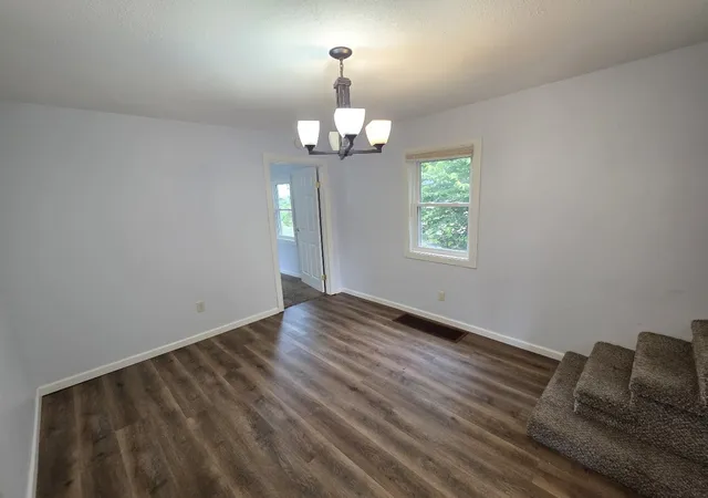 Photo 4 of Single family home for sale at 907 Wilson Ave, Sterling, IL 61081 | MLS# 12751881 | Listing updated on 2026-09-14