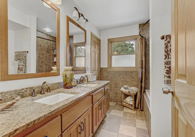 Photo 4 of Single family home for sale at 8190 W Catino Ter, Niles, IL 60714 | MLS# 12751929 | Listing updated on 2026-09-15