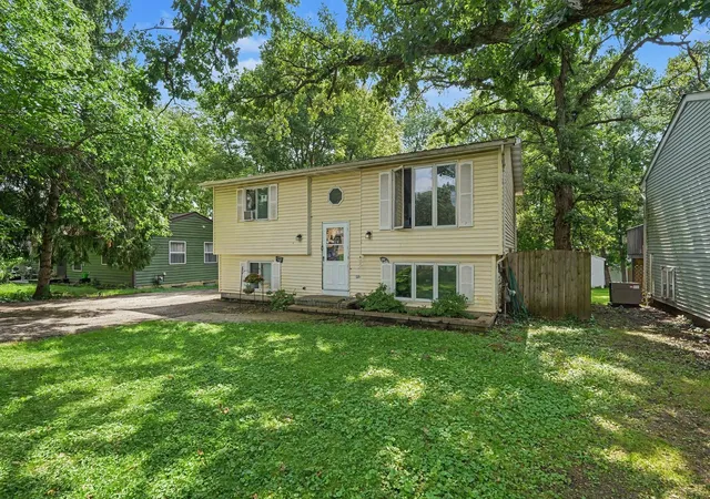 Photo 2 of Single family home for sale at 9005 Shady Ln, Wonder Lake, IL 60097 | MLS# 12752024 | Listing updated on 2026-09-11