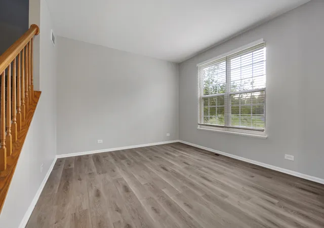 Photo 4 of Single family home for sale at 41 Brentwood Dr, Gilberts, IL 60136 | MLS# 12752047 | Listing updated on 2026-10-03
