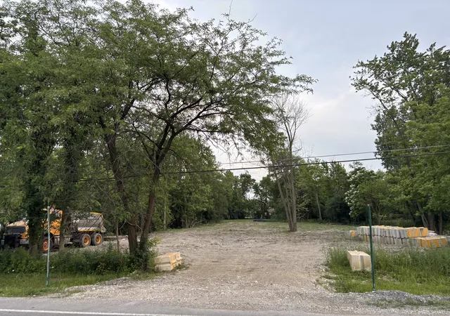 Photo 1 of Land for sale at 3949 Flossmoor Rd, Flossmoor, IL 60422 | MLS# 12752051 | Listing updated on 2026-09-24