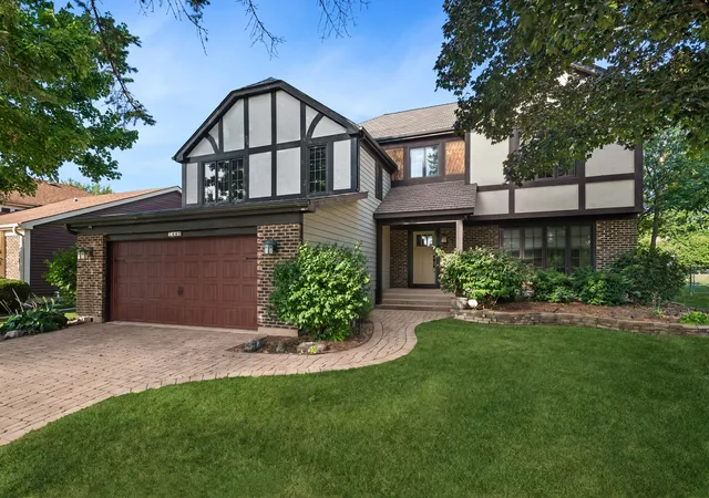Photo 1 of Single family home for sale at 1441 E Hull Dr, Wheaton, IL 60189 | MLS# 12752100 | Listing updated on 2026-09-15