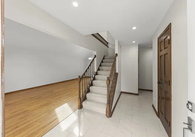 Photo 3 of Single family home for sale at 4532 Arbor View Dr, Lisle, IL 60532 | MLS# 12752125 | Listing updated on 2026-09-18