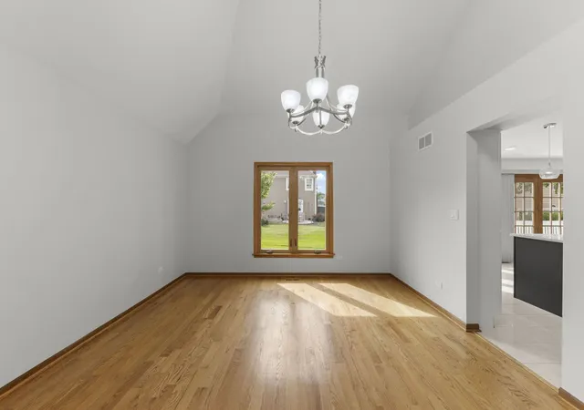 Photo 3 of Single family home for sale at 4532 Arbor View Dr, Lisle, IL 60532 | MLS# 12752125 | Listing updated on 2026-09-18