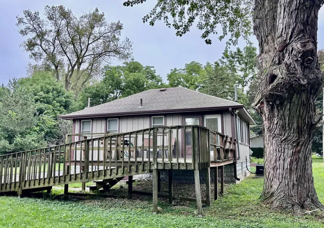 Photo 3 of Single family home for sale at 35696 N Grove Ave, Ingleside, IL 60041 | MLS# 12752130 | Listing updated on 2026-09-15