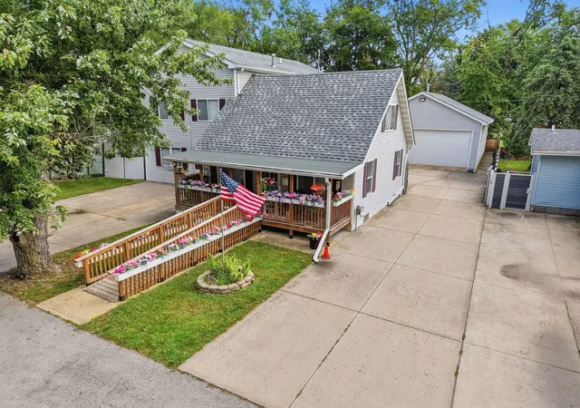 Single family home for sale at 416 Algonquin St, Joliet, IL 60432 | MLS# 12752150
