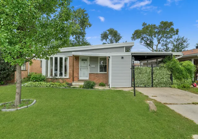 Photo 1 of Single family home for sale at 8430 S Keating Ave, Chicago, IL 60652 | MLS# 12752234 | Listing updated on 2026-09-21