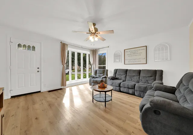 Photo 3 of Single family home for sale at 8430 S Keating Ave, Chicago, IL 60652 | MLS# 12752234 | Listing updated on 2026-09-21