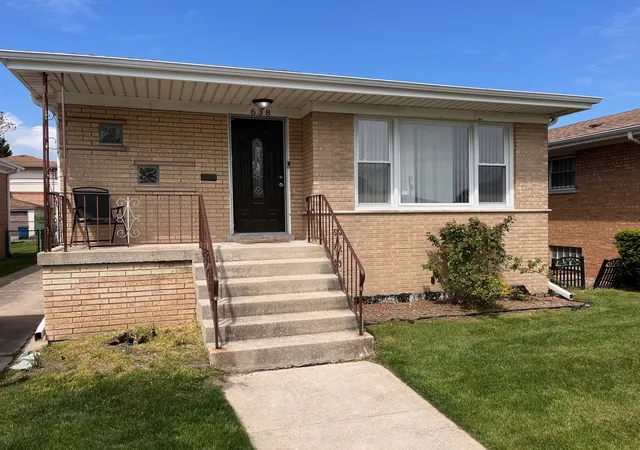 Photo 1 of Single family home for sale at 638 Paxton Ave, Calumet City, IL 60409 | MLS# 12752345 | Listing updated on 2026-09-11