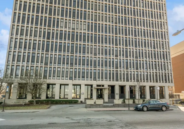 Photo 2 of Condo for sale at 6700 S South Shore Dr #4K, Chicago, IL 60649 | MLS# 12752369 | Listing updated on 2026-09-11