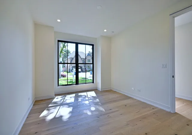 Photo 3 of Single family home for sale at 680 S Bryan St, Elmhurst, IL 60126 | MLS# 12752375 | Listing updated on 2026-09-11