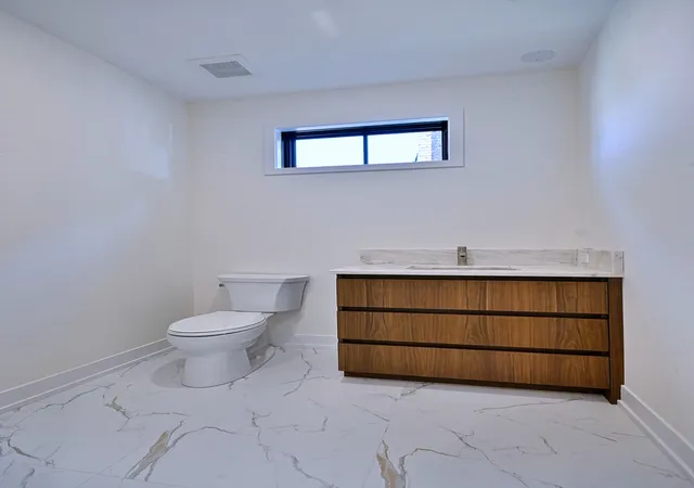 Photo 4 of Single family home for sale at 680 S Bryan St, Elmhurst, IL 60126 | MLS# 12752375 | Listing updated on 2026-09-11