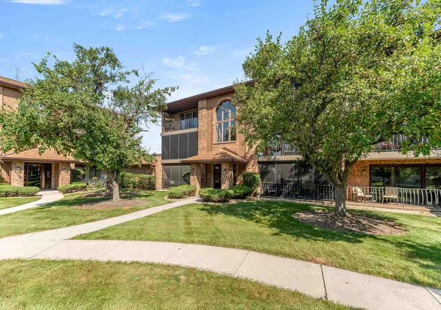 Photo 2 of Condo for sale at 8804 W 140th Street #2C, Orland Park, IL 60462 | MLS# 12752392 | Listing updated on 2026-09-11