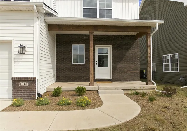 Photo 1 of Single family home for sale at 1313 Woodbine Rd, Bloomington, IL 61704 | MLS# 12752421 | Listing updated on 2026-10-03