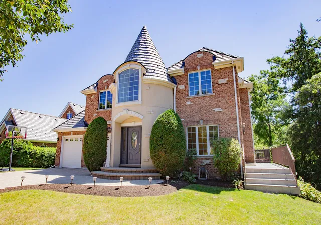 Photo 2 of Mansion for sale at 874 Writer Ct, Vernon Hills, IL 60061 | MLS# 12752429 | Listing updated on 2026-09-11