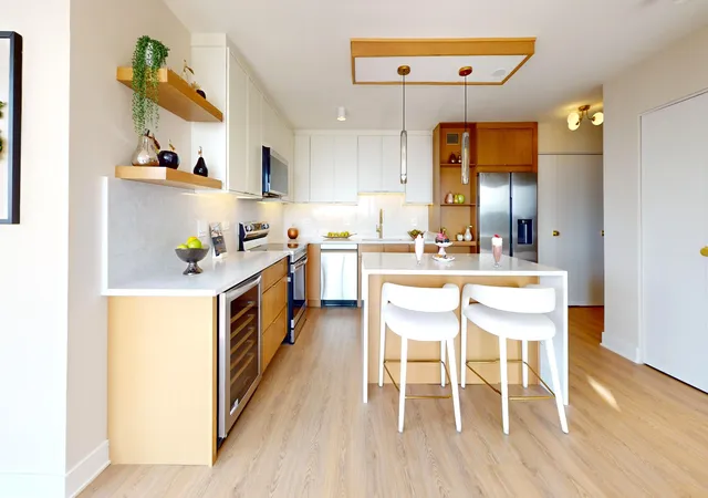 Photo 3 of Condo for sale at 5455 N Sheridan Rd #1015, Chicago, IL 60640 | MLS# 12752436 | Listing updated on 2026-09-28