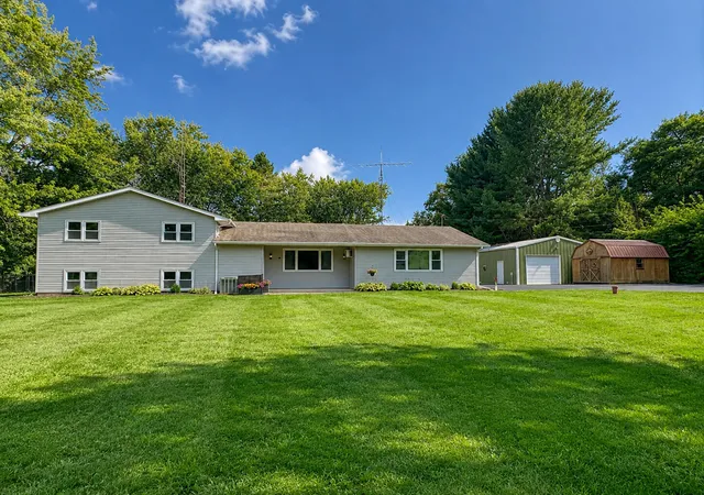 Photo 3 of Single family home for sale at 6708 W 92nd Avenue, Taylor Ridge, IL 61284 | MLS# 12752464 | Listing updated on 2026-10-02