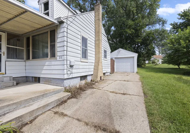 Photo 2 of Single family home for sale at 218 Euclid Ave, Rockford, IL 61102 | MLS# 12752523 | Listing updated on 2026-09-21
