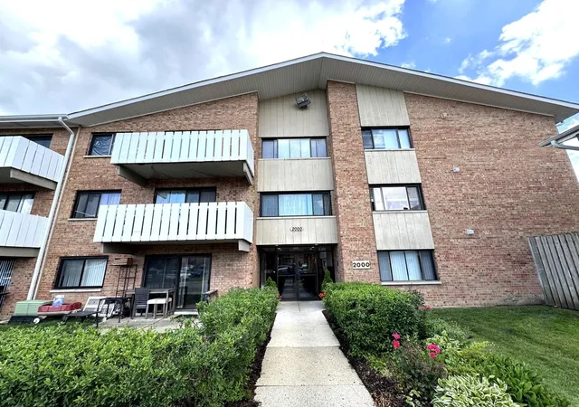 Photo 1 of Condo for sale at 2000 Bayside Dr #110, Palatine, IL 60074 | MLS# 12752532 | Listing updated on 2026-09-11