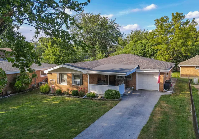 Photo 1 of Single family home for sale at 127 W 4th Street, Manteno, IL 60950 | MLS# 12752572 | Listing updated on 2026-09-17