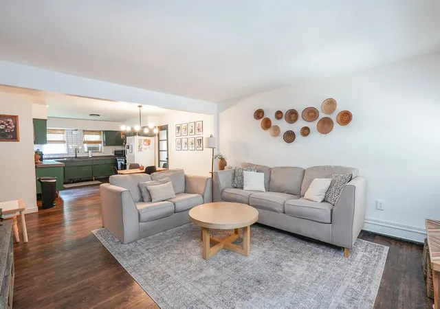 Photo 3 of Single family home for sale at 127 W 4th Street, Manteno, IL 60950 | MLS# 12752572 | Listing updated on 2026-09-17