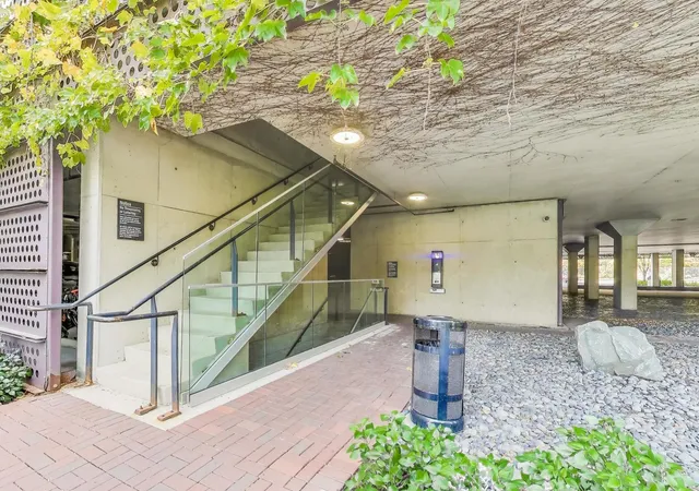 Listing Photo 4 - Condo for sale in building located at 800 Elgin Rd, Evanston, IL 60201 - Unit #1419