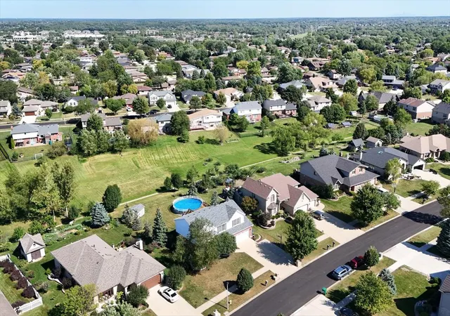 Photo 43 of Single family home for sale at 12540 W Hampshire Ln, Homer Glen, IL 60491 | MLS# 12752743 | Listing updated on 2026-10-05
