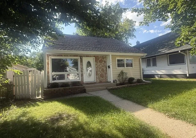 Photo 1 of Single family home for sale at 446 Washington Park, Waukegan, IL 60085 | MLS# 12752781 | Listing updated on 2026-09-10