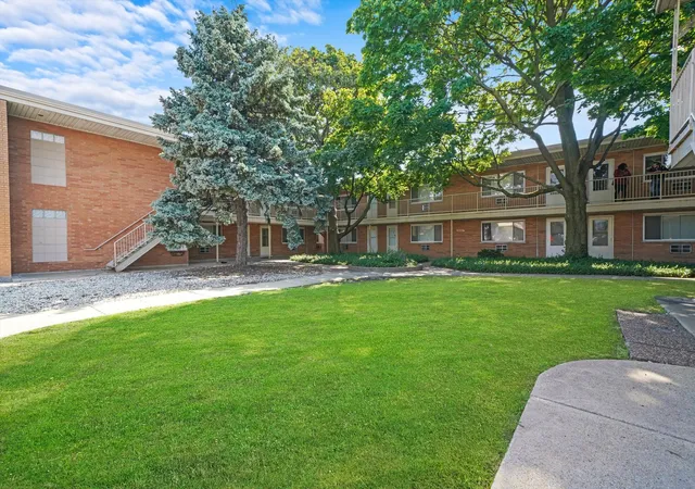 Photo 3 of Sale Pending at 4211 W 95th Street #2D, Oak Lawn, IL 60453 | MLS# 12752813 | Listing updated on 2026-09-10