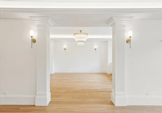Listing Photo 5 - Condo for sale in building located at 399 W Fullerton Pkwy, Chicago, IL 60614 - Unit #3W