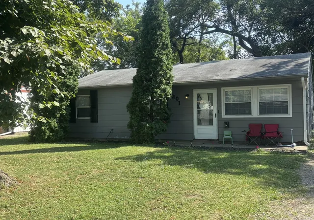 Photo 2 of Single family home for sale at 1301 Eureka St, Urbana, IL 61801 | MLS# 12752846 | Listing updated on 2026-09-15