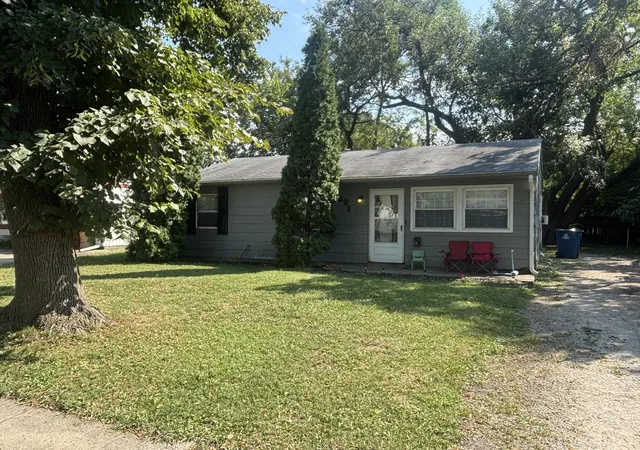 Photo 3 of Single family home for sale at 1301 Eureka St, Urbana, IL 61801 | MLS# 12752846 | Listing updated on 2026-09-15