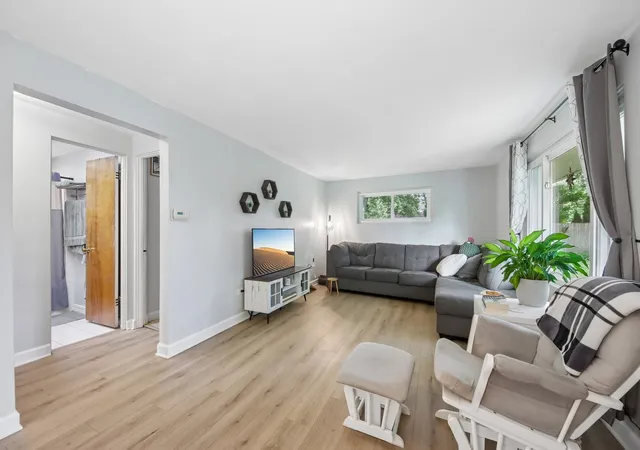 Photo 4 of Sale Pending at 10290 W Waldo Ave, Beach Park, IL 60099 | MLS# 12752850 | Listing updated on 2026-10-06